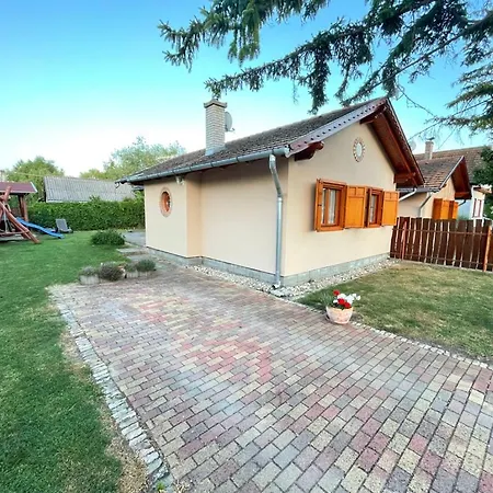 Tölgyfa 75 Balatonkeresztúr