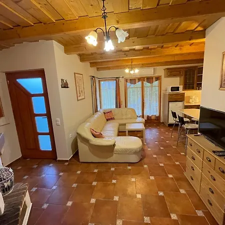 Apartman Tölgyfa 75 *